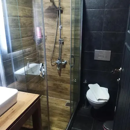 Hotel Yolo