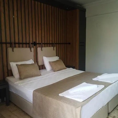 Yolo Hotell