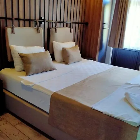 Hotell Yolo